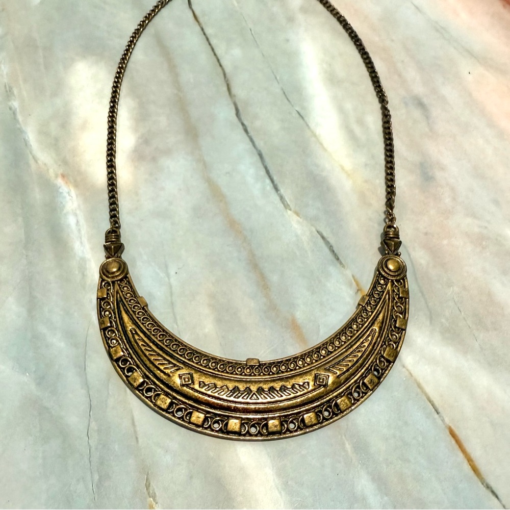 Bronze toned bib necklace, vintage, EUC